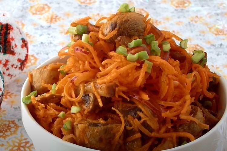 Морква по-корейськи з грибами в домашніх умовах - рецепт покроково з фото