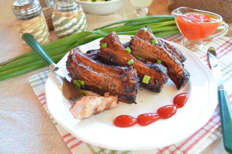 Свинячі реберця барбекю - Гарячі страви на святковий стіл рецепти