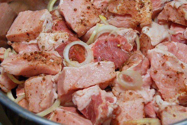 Швидкий маринад для шашлику зі свинини - рецепти