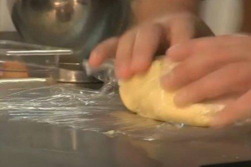 Пісочне тісто в міксері або кухонній машині - покроковий рецепт