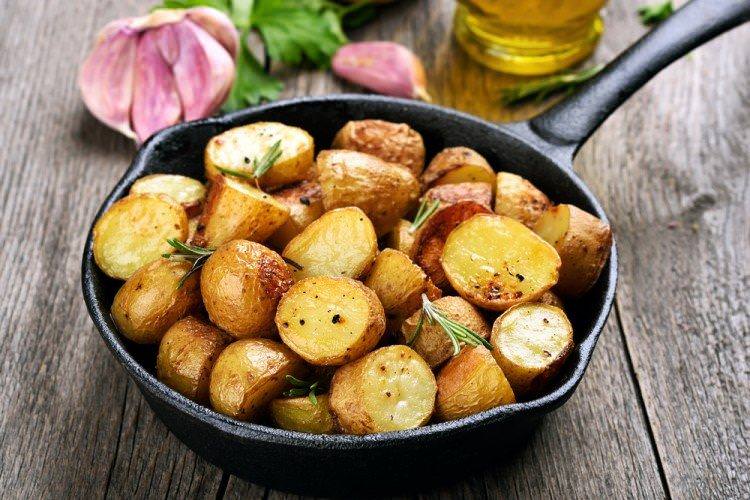 Картопля по-швидкому по-сільському в духовці - рецепти