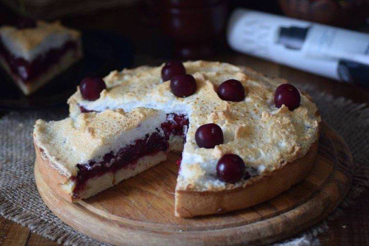 Пиріг з вишнею та безе - рецепти