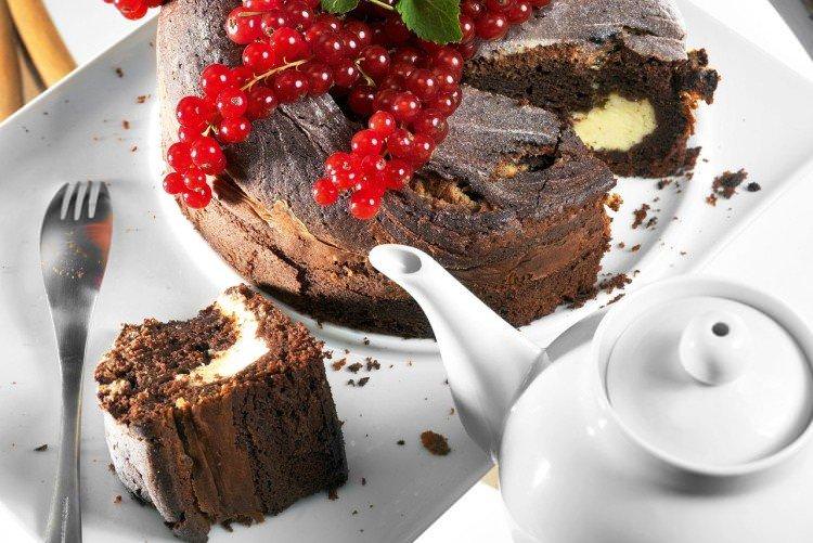 Швидкий шоколадний пиріг з маскарпоне до чаю - рецепти