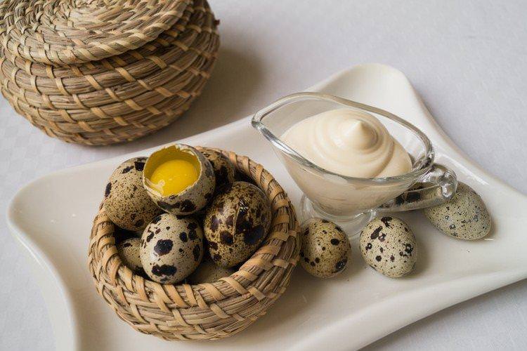 Домашній майонез з перепелиними яйцями - рецепт як зробити