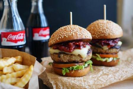 Гамбургер у домашніх умовах: 15 смачних рецептів