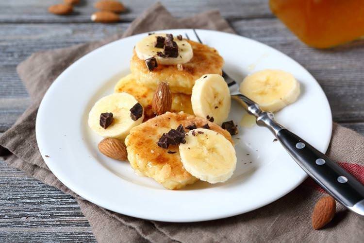 Бананові сирники - Рецепти сирників з сиру на сковороді