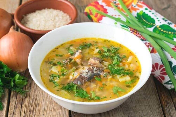 Суп із консервованої риби - Що приготувати на обід швидко та смачно