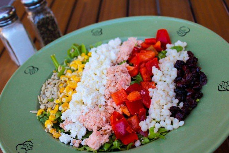 Салат «Різнобарвне асорті» - смачні та прості салати нашвидкуруч