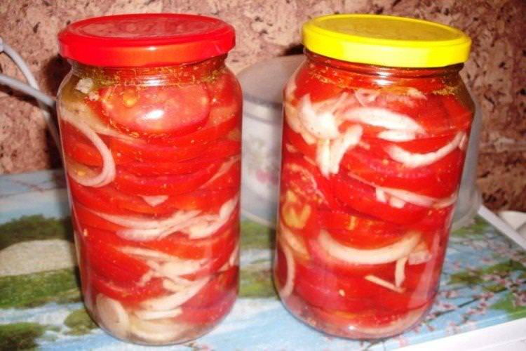 Салат з помідорами та цибулею на зиму