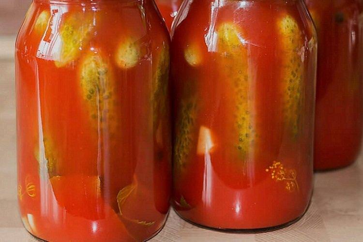 Огірки в томатному соусі на зиму