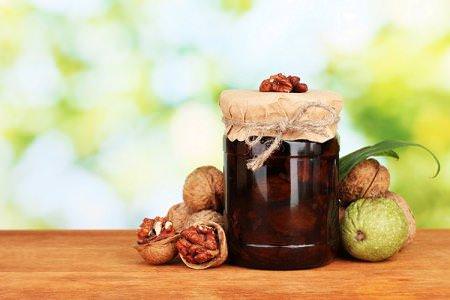 15 рецептів оригінального варення з волоських горіхів
