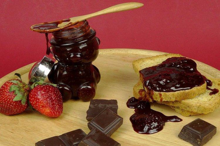 Варення з полуниці з шоколадом